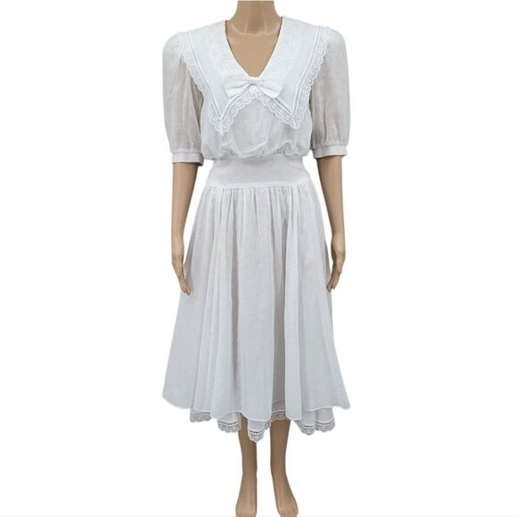 Gunne Sax Vintage White Dress with Lace Collar and Bow - Picture 1 of 16